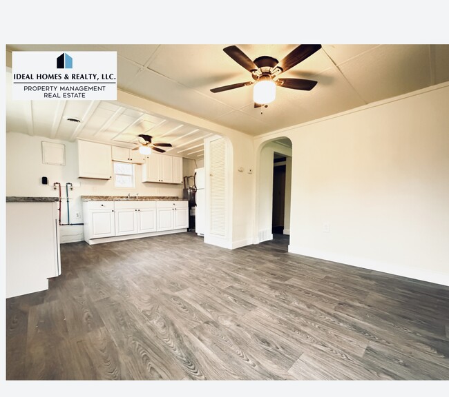 4137 Corbin Dr in Flint, MI - Building Photo - Building Photo