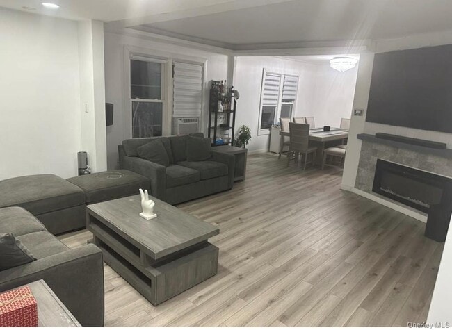 109-73 203rd St in Queens, NY - Building Photo - Building Photo