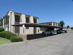 Lolita Apartments in Santa Maria, CA - Building Photo - Building Photo