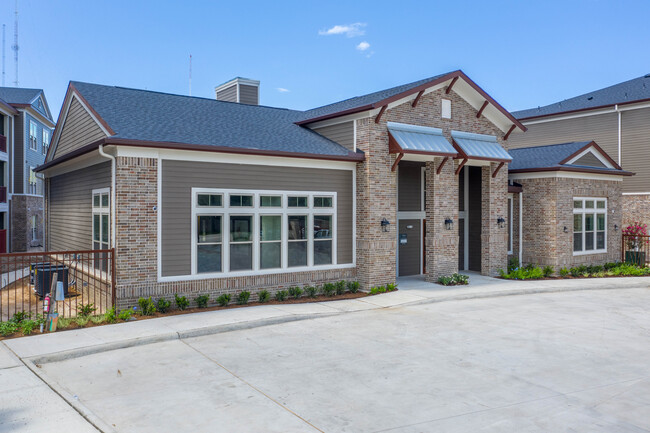 Hartwood at West Little York in Houston, TX - Foto de edificio - Building Photo