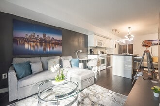 145 Fort York Blvd in Toronto, ON - Building Photo - Building Photo