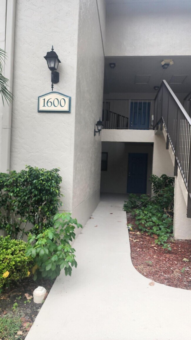 1600 Balfour Point Dr in West Palm Beach, FL - Building Photo - Building Photo