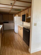 1111 S Baker St in Moses Lake, WA - Building Photo - Building Photo