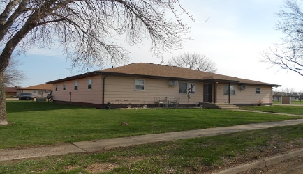 430-441 E Beebe Ave in Salem, SD - Building Photo - Building Photo