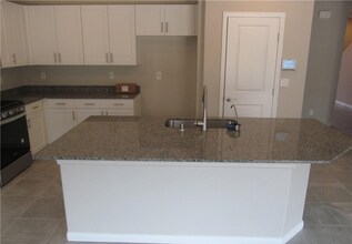 8324 S Miller Ln in Las Vegas, NV - Foto de edificio - Building Photo