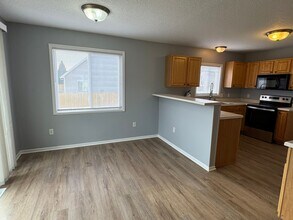 312 Dotson Dr in Ames, IA - Building Photo - Building Photo