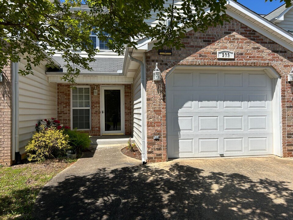 273 Ivy Pl in Oxford, AL - Building Photo