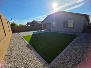 16924 W Echo Ln in Waddell, AZ - Building Photo - Building Photo