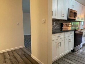 9710 5th Ave NE in Seattle, WA - Building Photo - Building Photo