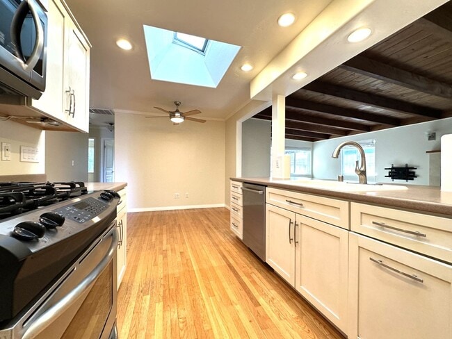 3553 Armstrong St in San Diego, CA - Building Photo - Building Photo