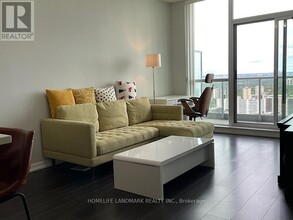 66-2966 Forest Manor Rd in Toronto, ON - Building Photo - Building Photo