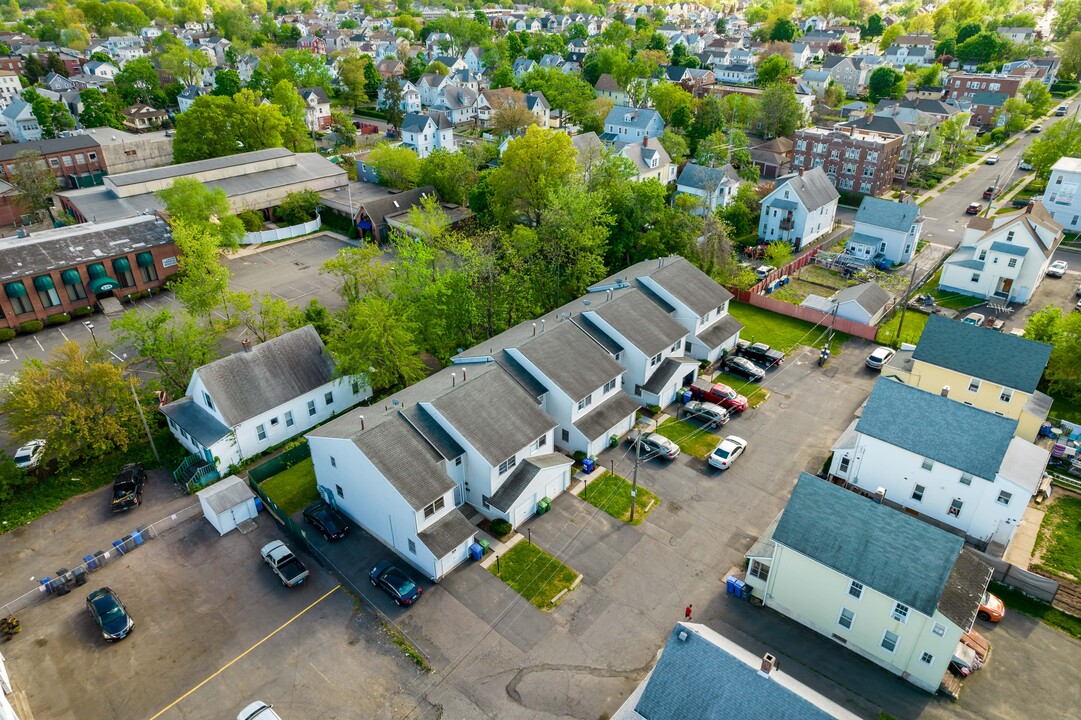 5 Franklin Pl in Hartford, CT - Building Photo