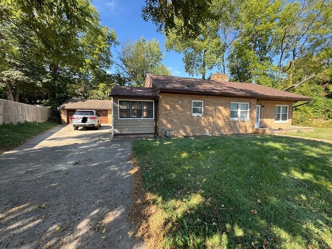 property at 1185 27th St
