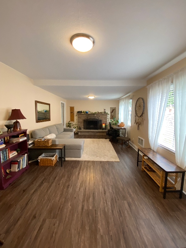 32721 5th Ave in Black Diamond, WA - Foto de edificio - Building Photo