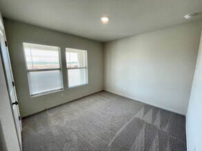 3467 E Ames Ave in Kingman, AZ - Building Photo - Building Photo