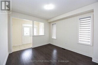 24 Dotchson Ave in Caledon, ON - Building Photo - Building Photo