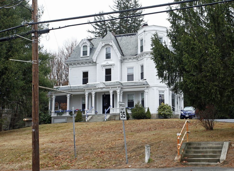 143 Main St in Upton, MA - Building Photo