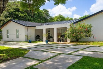 7705 SW 171st Terrace in Palmetto Bay, FL - Building Photo - Building Photo