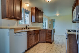 90 Vine St in Coupeville, WA - Building Photo - Building Photo