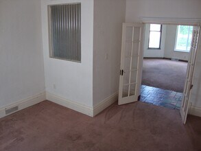 801 West Ave S, Unit Lower in La crosse, WI - Building Photo - Building Photo