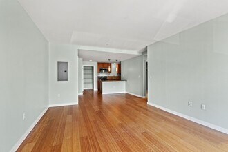 16 Miner St, Unit 301 in Boston, MA - Building Photo - Building Photo