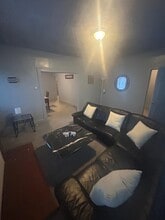 5005 Whitfield St in Detroit, MI - Building Photo - Building Photo