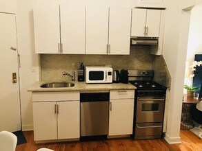 190 6th Ave-Unit -2-FN in New York, NY - Building Photo - Building Photo