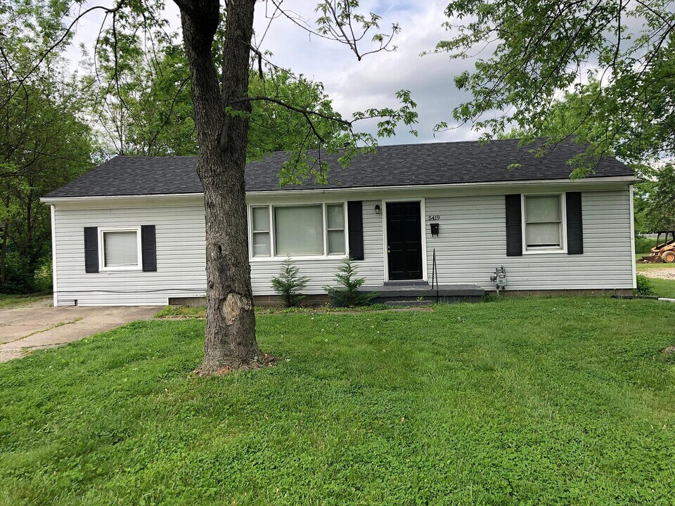 5419 Decker Rd in Louisville, KY - Foto de edificio