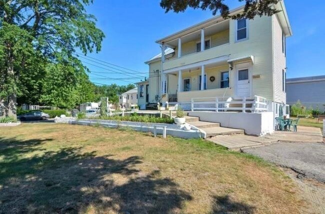 21 Miller St, Unit Apt 1 in Blackstone, MA - Building Photo - Building Photo