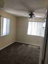 4443 Estada Dr in Oceanside, CA - Building Photo