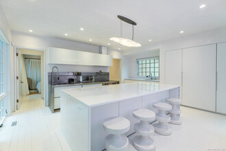 24 Old Roxbury Rd in Roxbury, CT - Building Photo - Building Photo