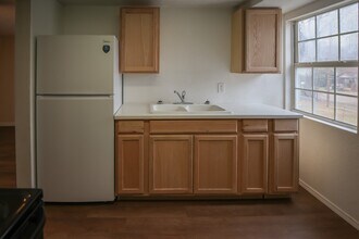1302 Bowie St, Unit C in Texarkana, TX - Foto de edificio - Building Photo