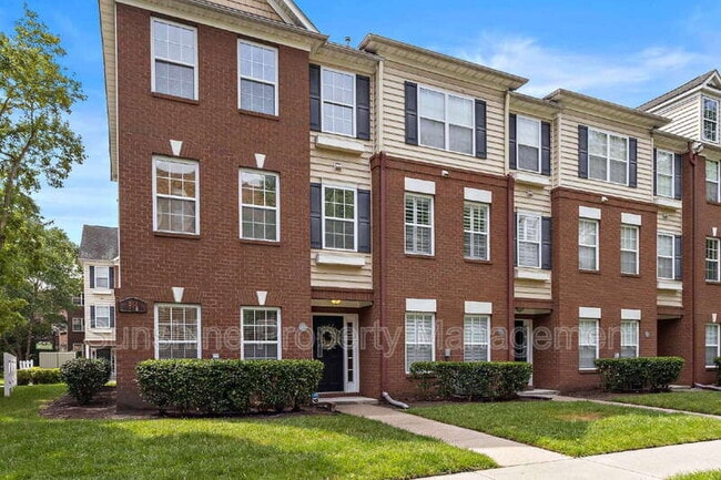 property at 914 Orapax St