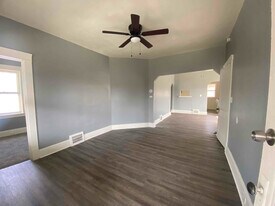 983 Nathaniel Rd in Cleveland, OH - Building Photo