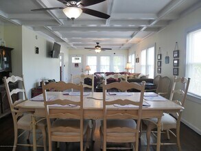 319 Arnold Ave in Point Pleasant Beach, NJ - Building Photo - Building Photo