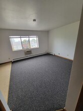 6406 W Lincoln Ave in West Allis, WI - Building Photo - Building Photo