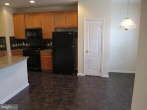 7017 Little Thames Drive in Gainesville, VA - Building Photo - Building Photo