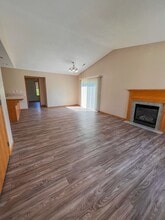 633 W 9th St in New Richmond, WI - Building Photo - Building Photo