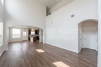 10812 Harwood Overlook Pass in Austin, TX - Building Photo - Building Photo