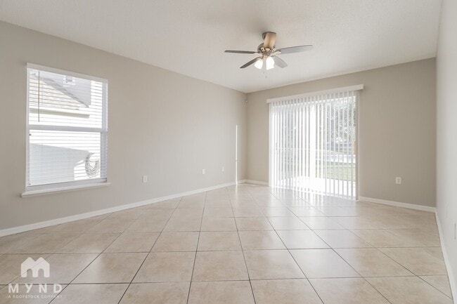 16926 Corner Bay Ct in Orlando, FL - Foto de edificio - Building Photo