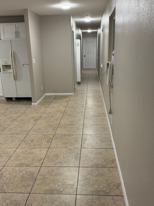 10352 Anzac Ave in Los Angeles, CA - Building Photo - Building Photo