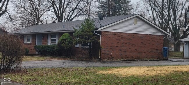 10139 Chris Dr in Indianapolis, IN - Building Photo - Building Photo