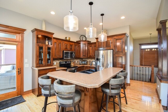 2204 S Silverthorne Ave in Sioux Falls, SD - Building Photo - Building Photo