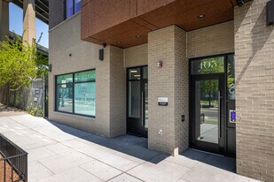 400 Newark Ave in Jersey City, NJ - Foto de edificio - Building Photo