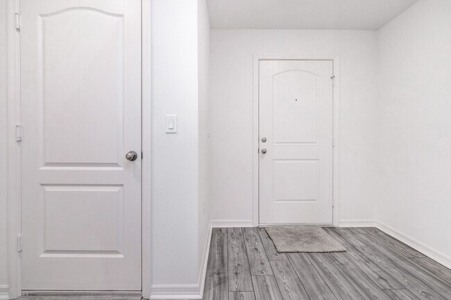 1599 Wynford Cir in Tavares, FL - Building Photo - Building Photo