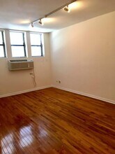 918 W Dakin St in Chicago, IL - Building Photo - Building Photo