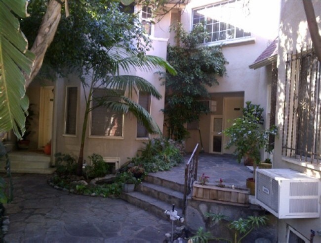 1769-1775 N Gower St in Los Angeles, CA - Building Photo - Building Photo