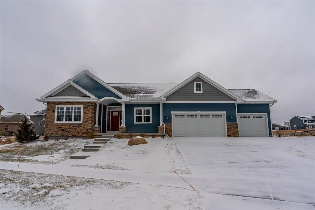525 Dragon Willow Ln in Middleton, WI - Building Photo