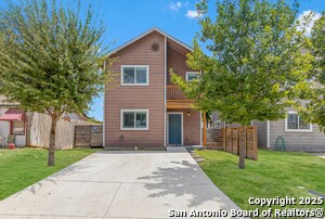 2018 Buffalo St in San Antonio, TX - Building Photo