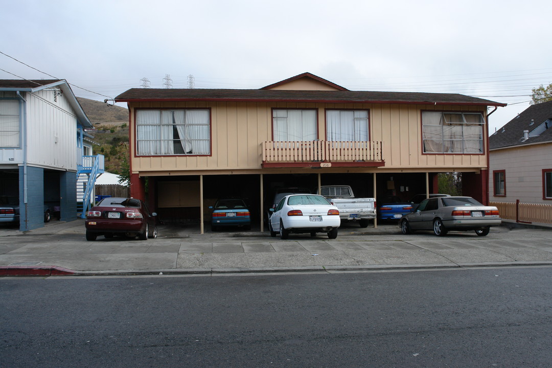 236 Armour Ave in South San Francisco, CA - Building Photo